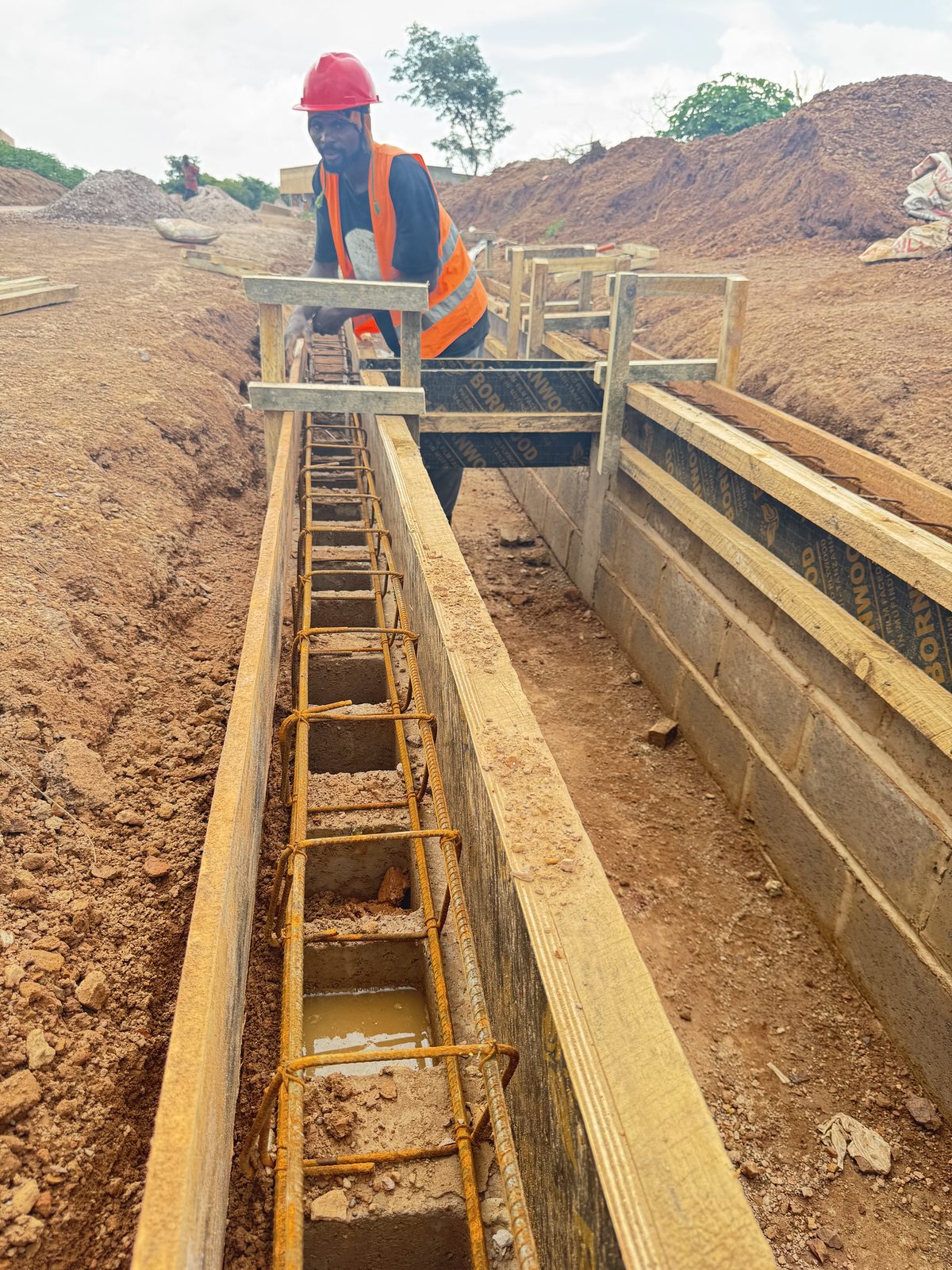 Reinforced concrete foundations on Ubuntu Groupe civil works site, Lualaba